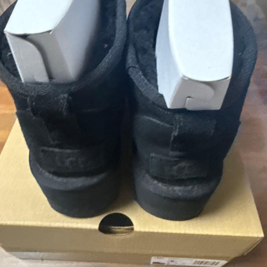 UGG W CLASSIC ULTRA MINI PLATFORM 6 ブラック