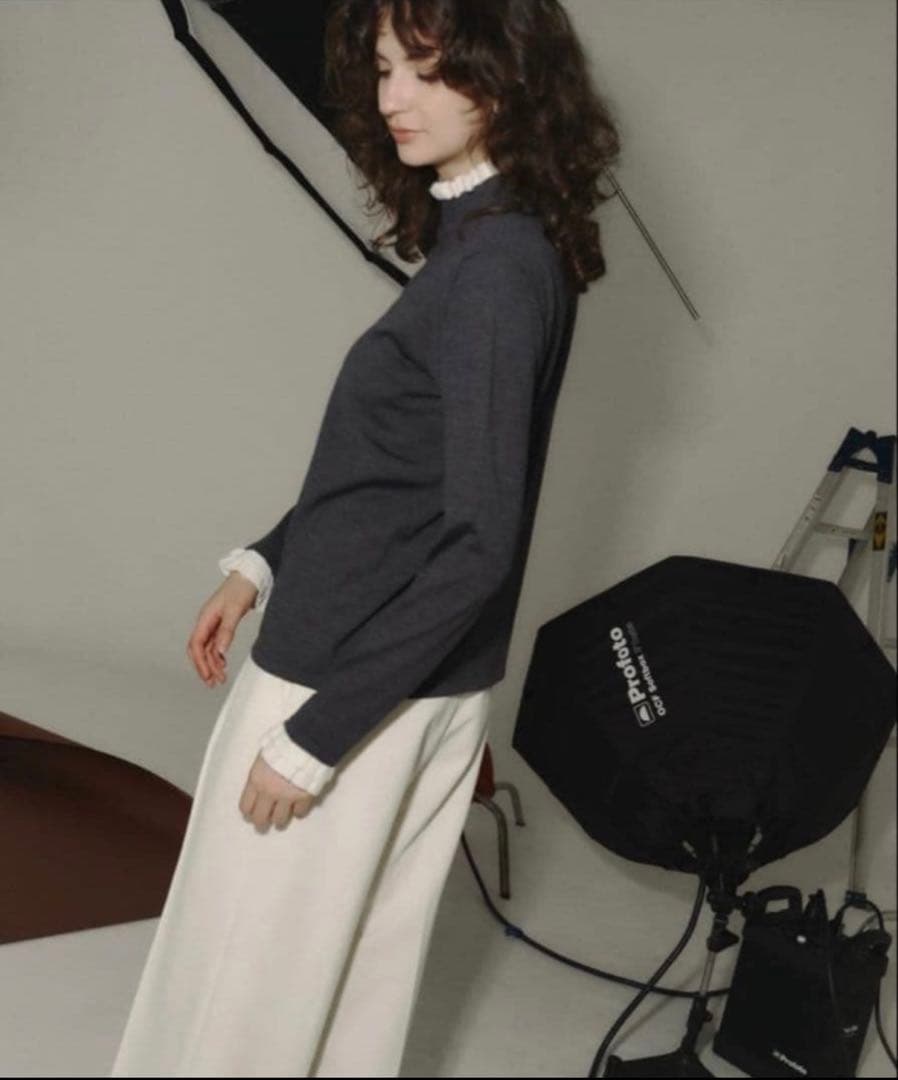 OHGA⭐︎フリルニット　グレー