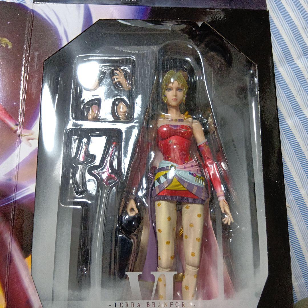 プレイアーツ改　ティナ　フィギュア