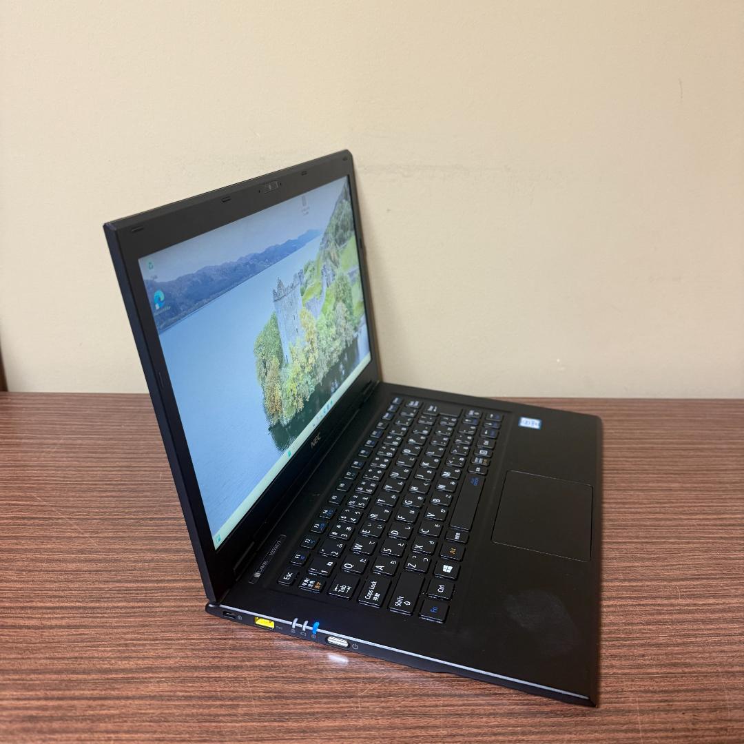 Windowsノート本体 NEC PC-HZ550FAB- 4GB RAM, 256GB NVMe SSD