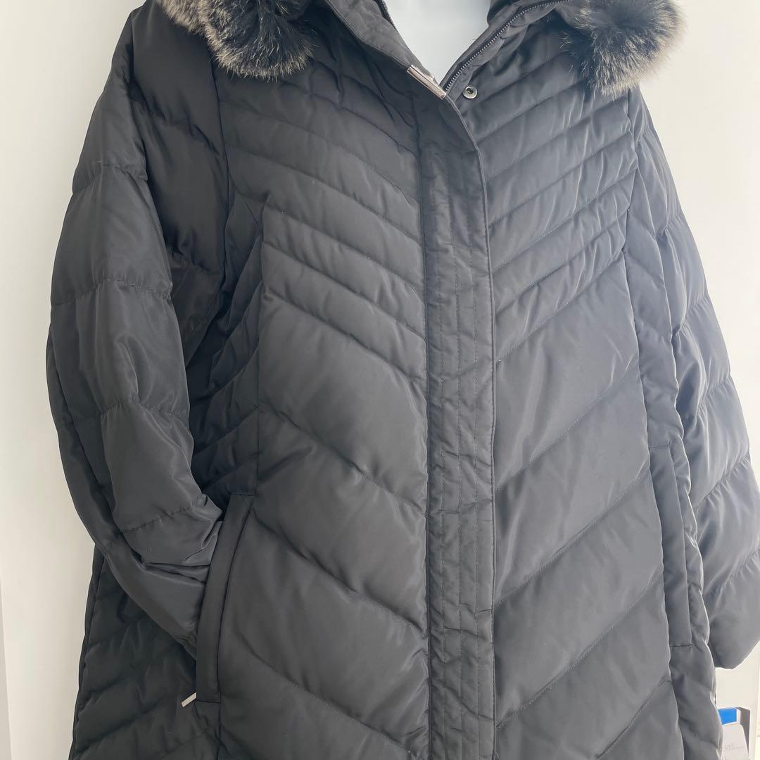 ８２７４【新品】レディース　ミセス　アウター　LL ロングダウンコート　ブラック