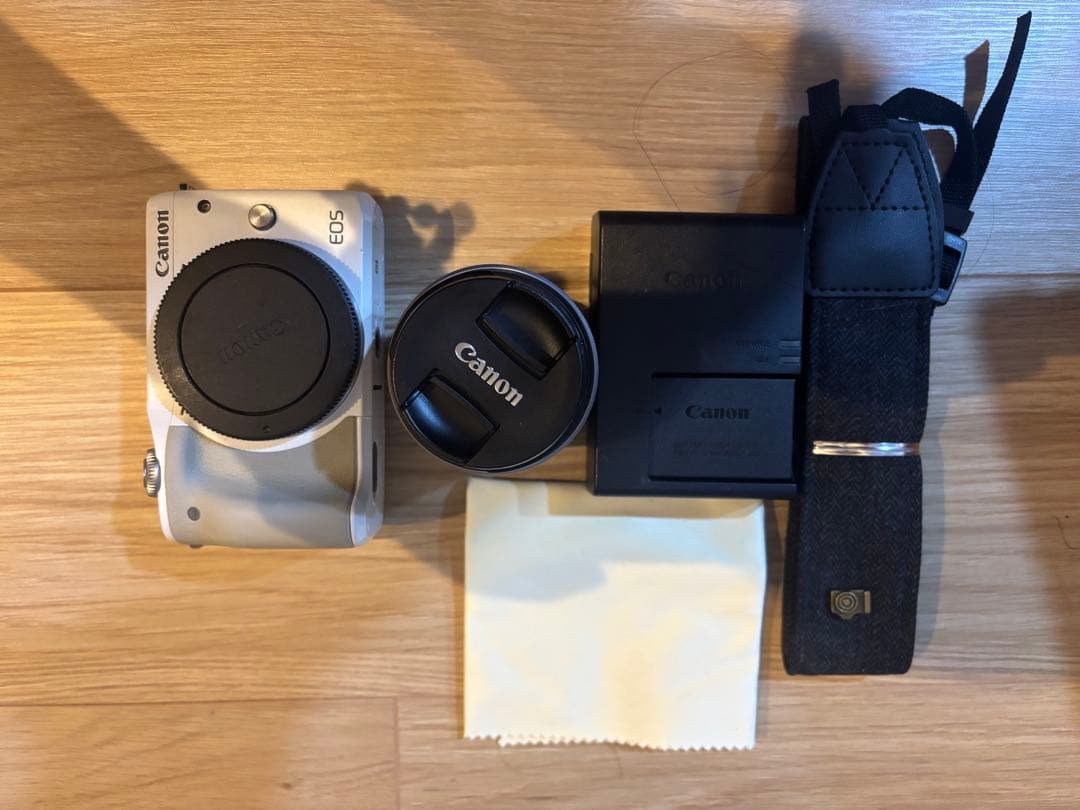 （返品品）Canon EOS M3
