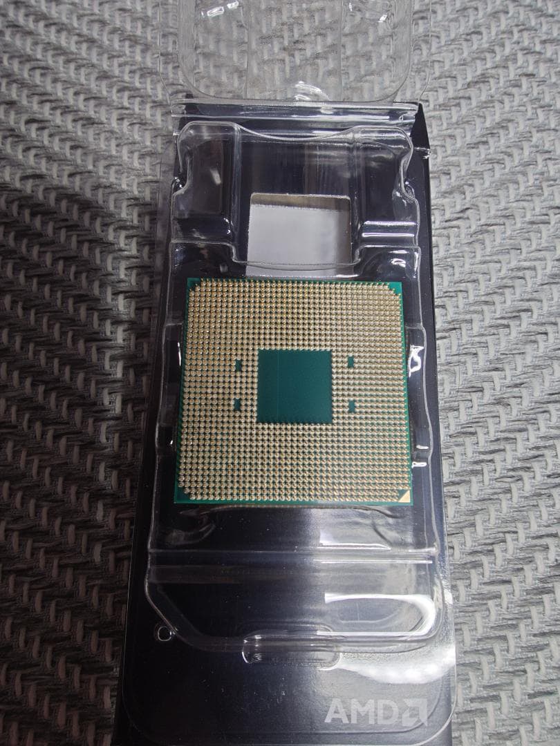 AMD RYZEN 7 3700X CPU クーラー付き