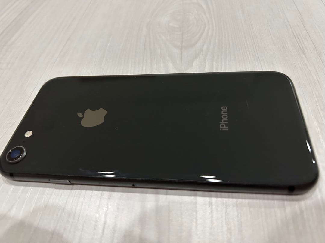 iPhone8 本体　256GB
