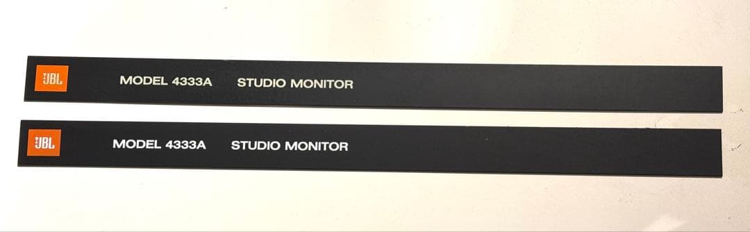 JBL 4333A グリルエンブレム・ロゴプレート中古2枚＋新品金具4個セット