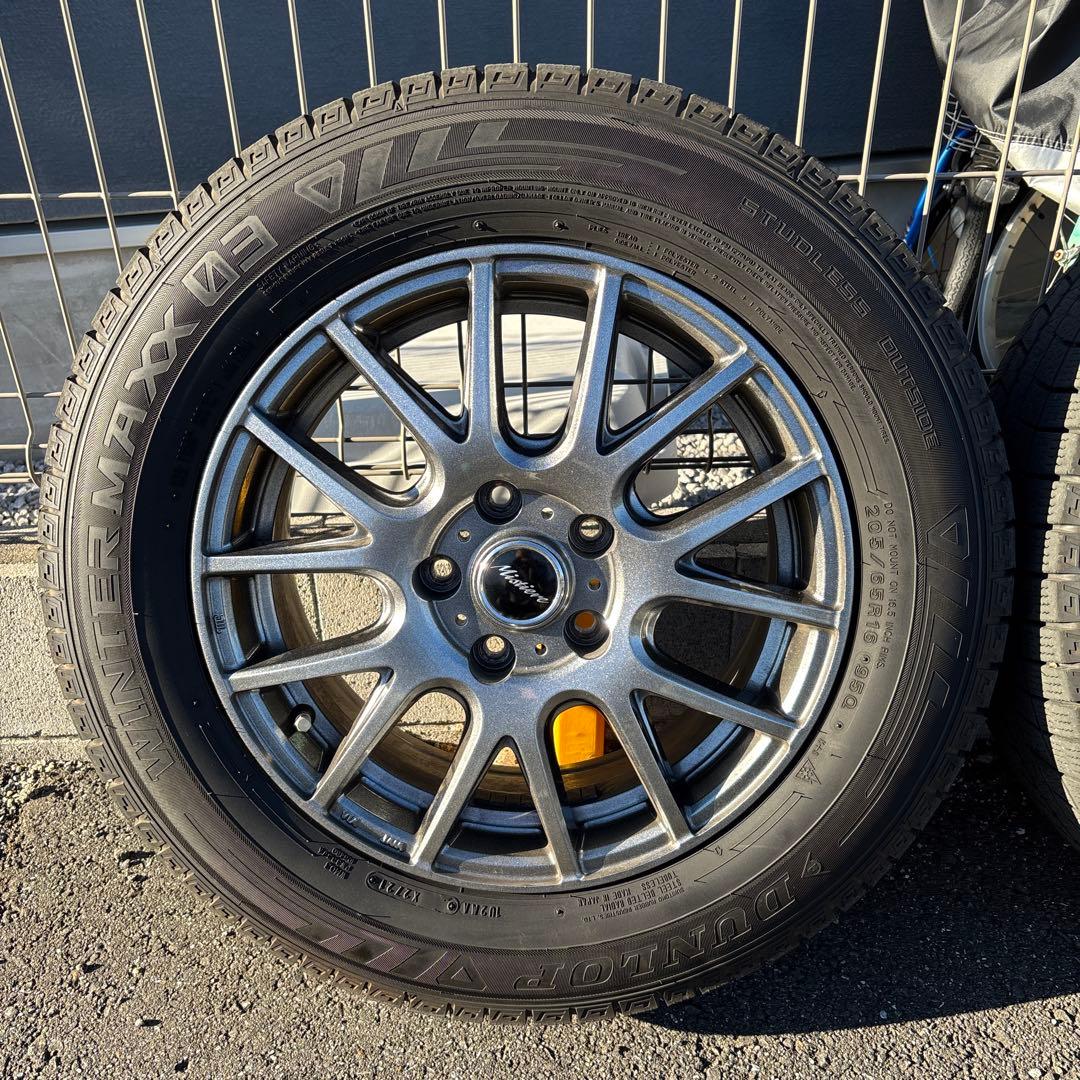 DUNLOP WINTER MAXX 16インチスタッドレスタイヤ４本セット