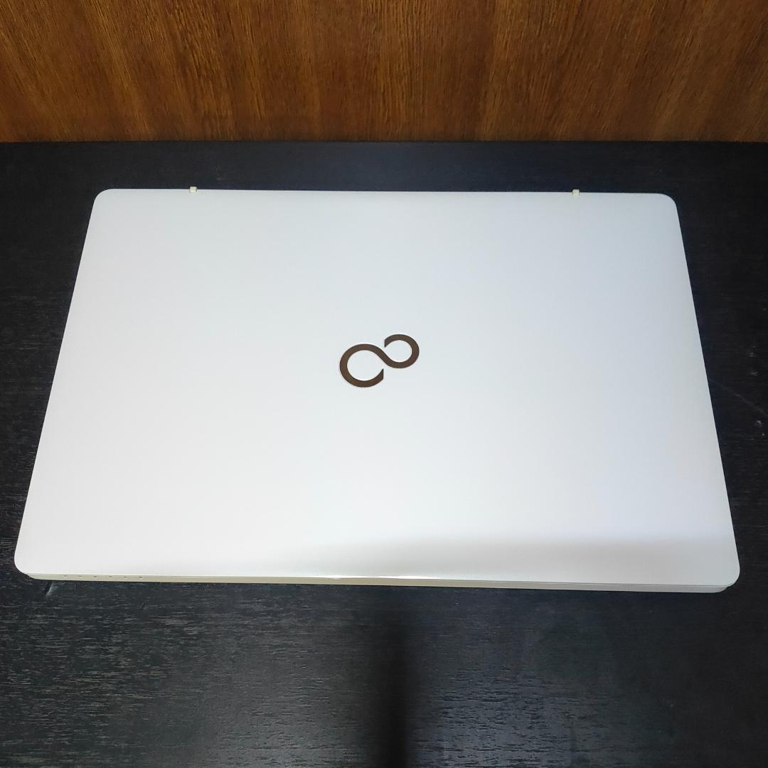 富士通　LIFEBOOK　ノートPC　Core i7　RAM8G　SSD256G