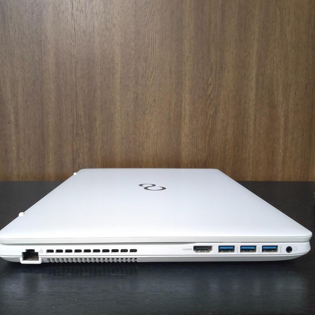 富士通　LIFEBOOK　ノートPC　Core i7　RAM8G　SSD256G