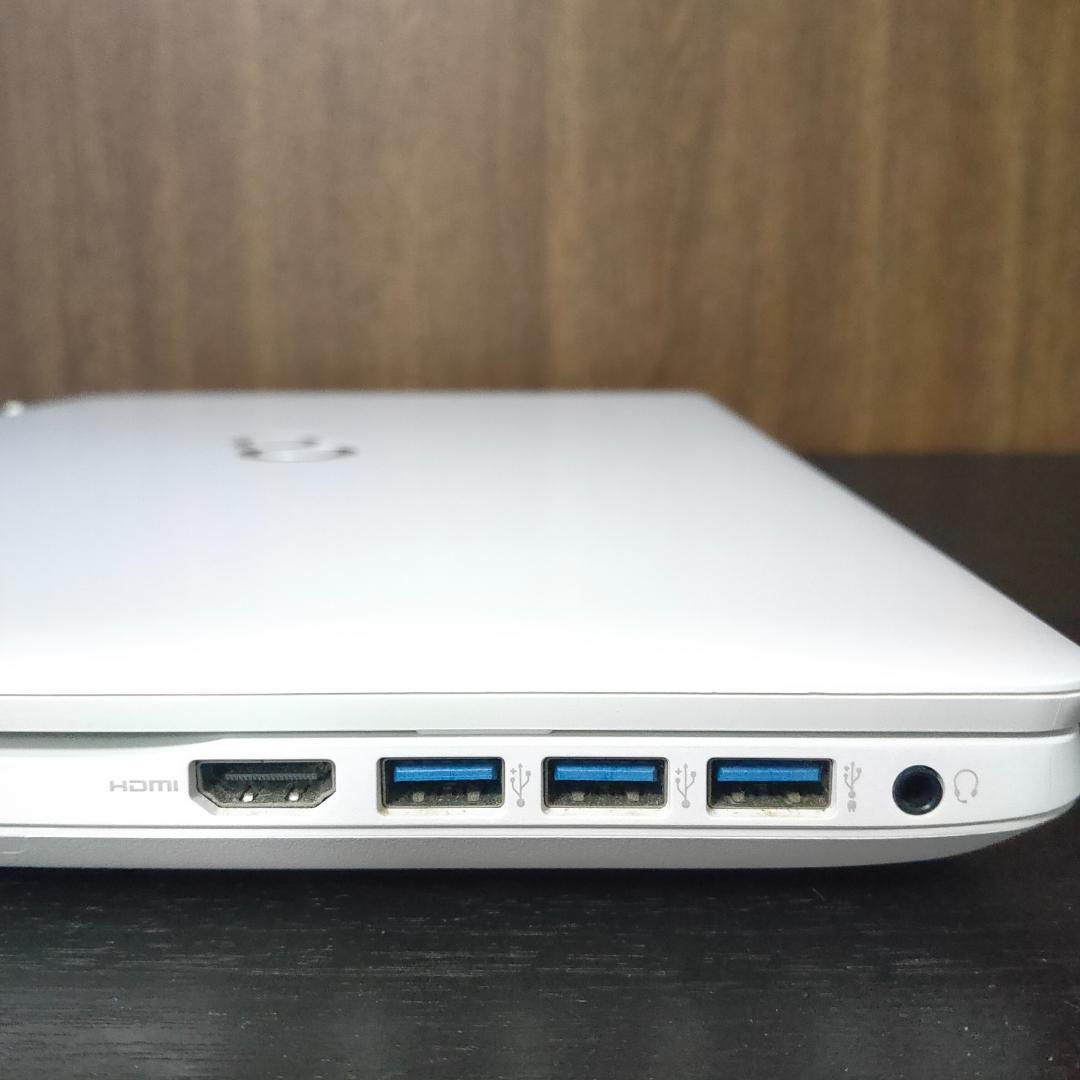 富士通　LIFEBOOK　ノートPC　Core i7　RAM8G　SSD256G