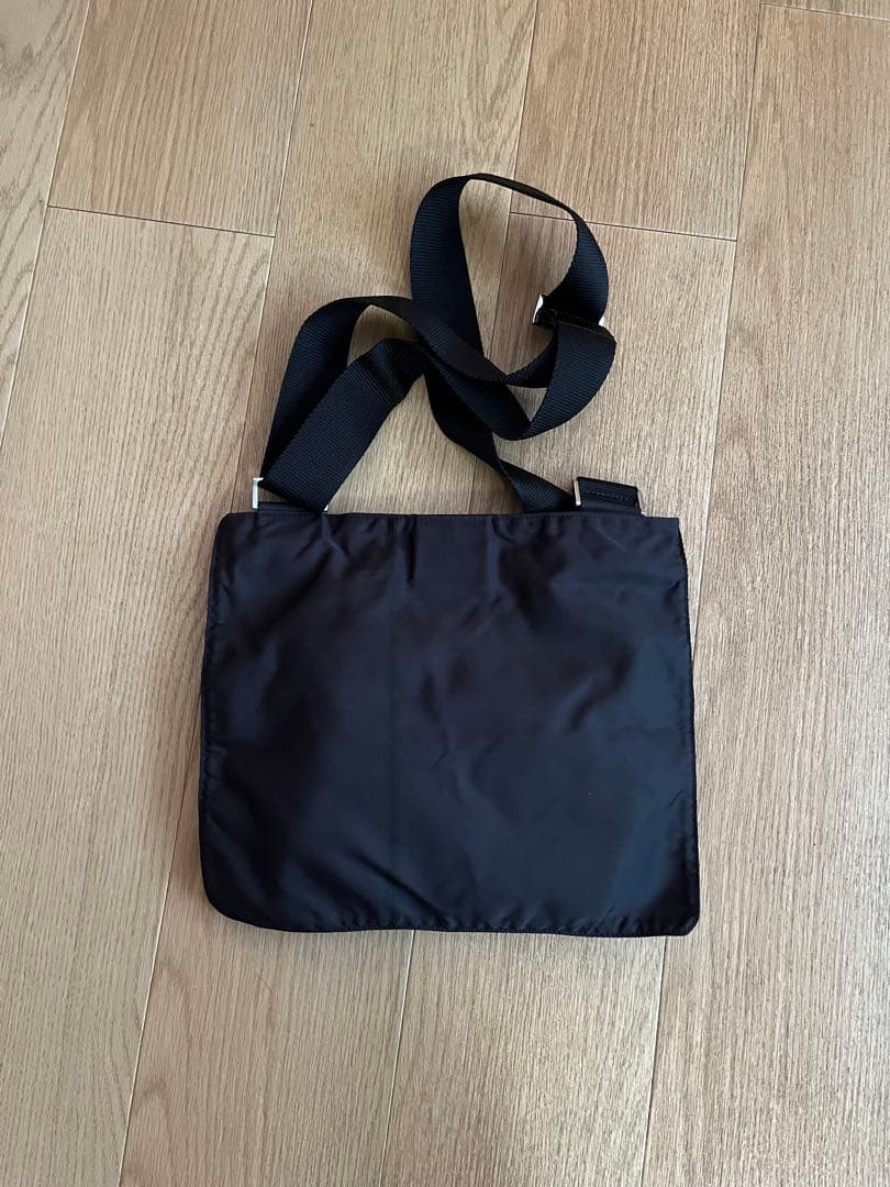 プラダ　サコッシュ　ショルダーバッグ