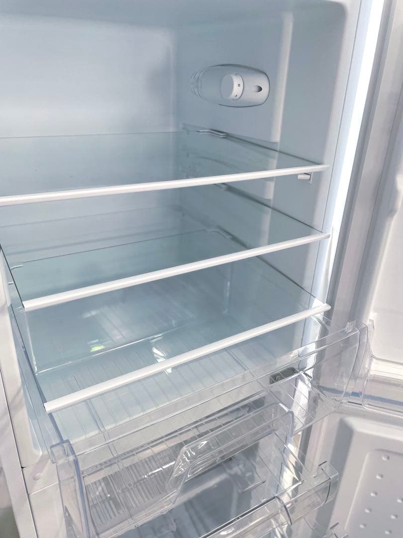 極美品！一人暮らし冷凍冷蔵庫142Lコンパクト大容量アイリスオーヤマホワイト白