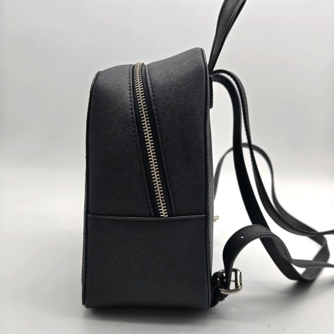 美品 ヴィヴィアンウエストウッド ミニリュック 本革 サフィアーノレザー 黒