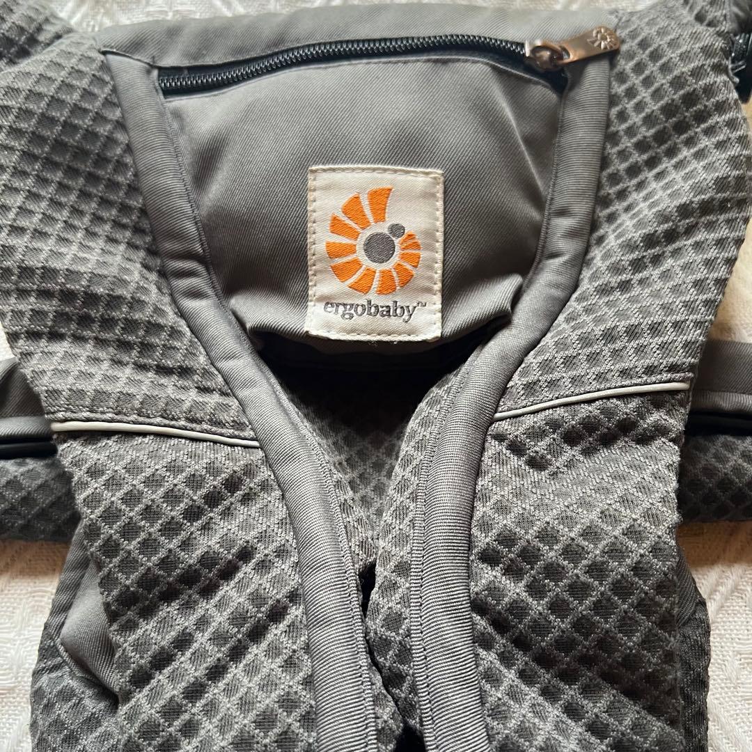 エルゴベビー　ergobaby 抱っこ紐　グラファイトグレー　オムニブリーズ