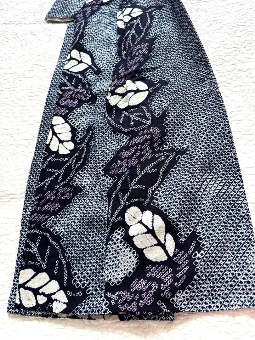 粋な大人の高級浴衣 仕立ての良い逸品◆有松絞り 舞葉文 優しい色味