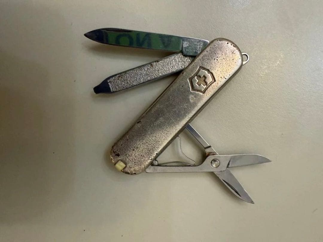 ティファニー（TIFFANY&Co.）VICTORINOX マルチツール