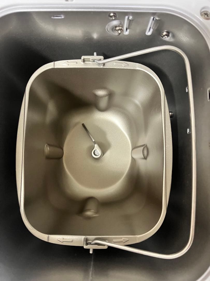 【美品】31日まで値下　象印　ホームベーカリー 自動投入　BB-ST10-WA