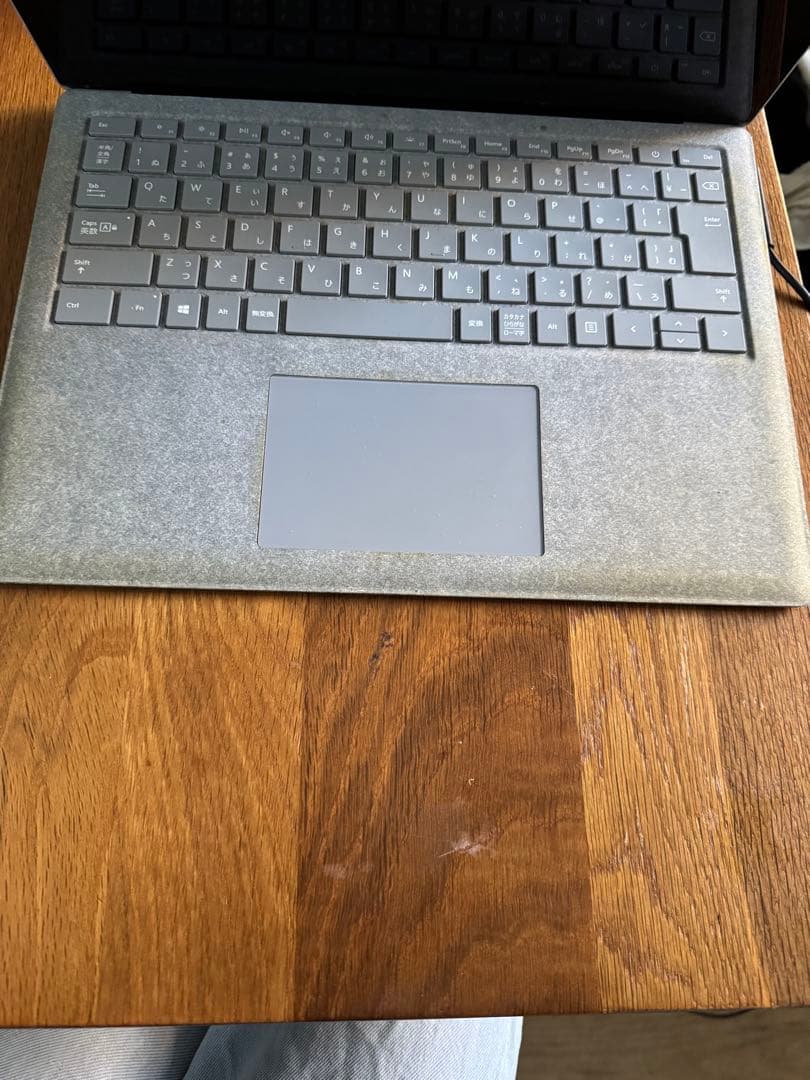 Microsoft Surface laptop 2本体 & 充電器 Linux