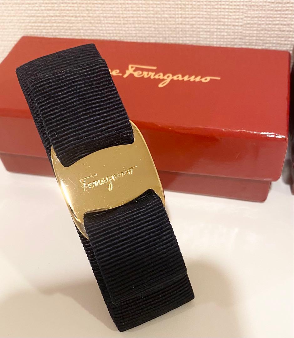 未使用Ferragamo フェラガモ ヴァラリボン バレッタ ネイビーゴールド