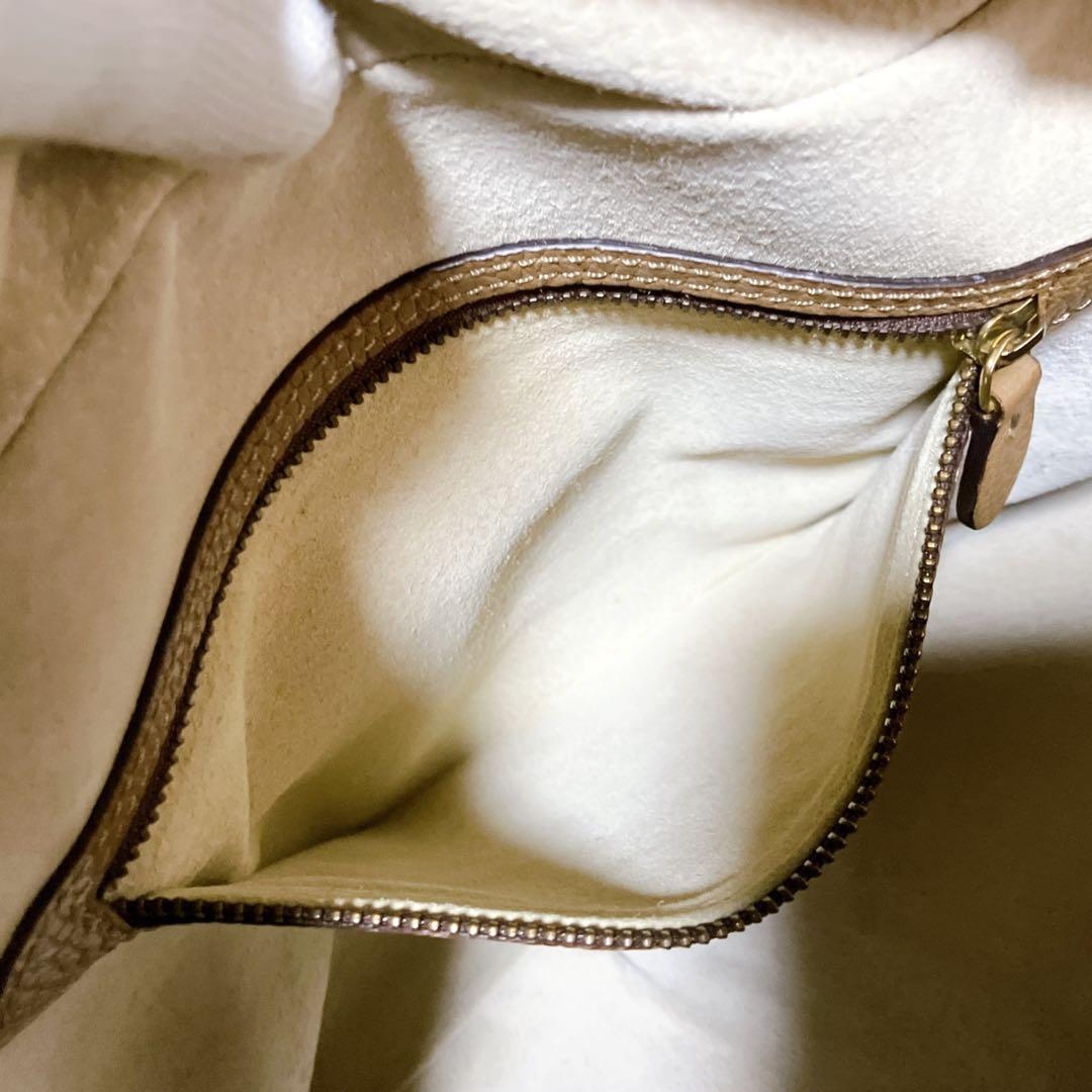 J&M DAVIDSON 肩掛け可 自立 ミア ボストンバッグ ライトブラウン