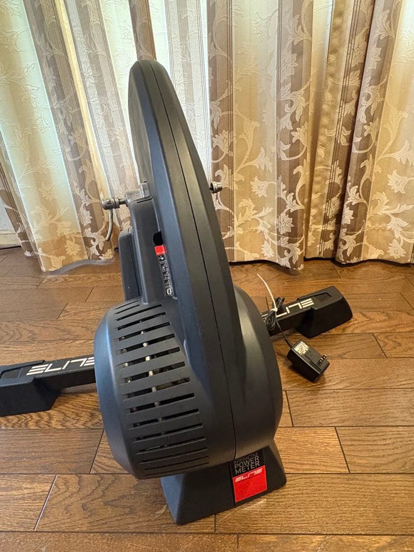 Elite Direto トレーニングローラー