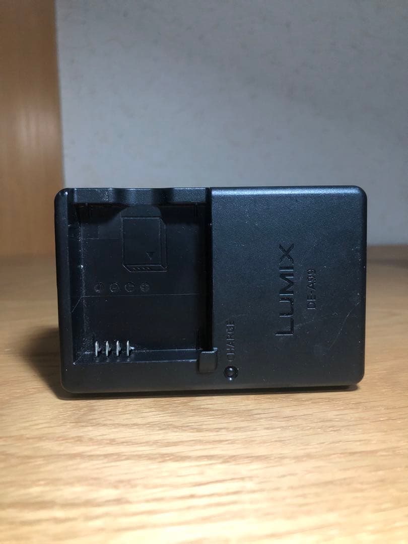 LUMIX DMC-FX80 充電器あり