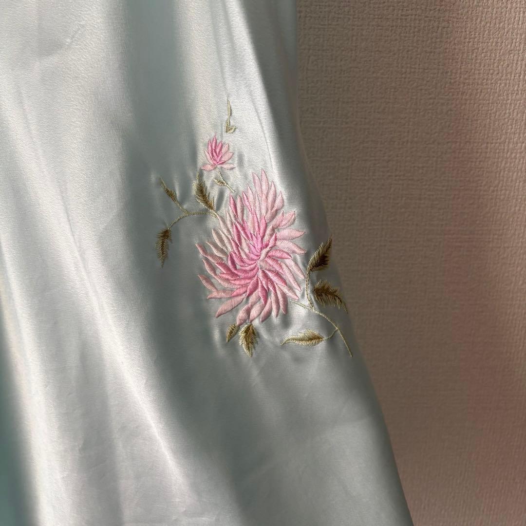 【ヴィンテージ】水色花柄刺繍入りキャミソール