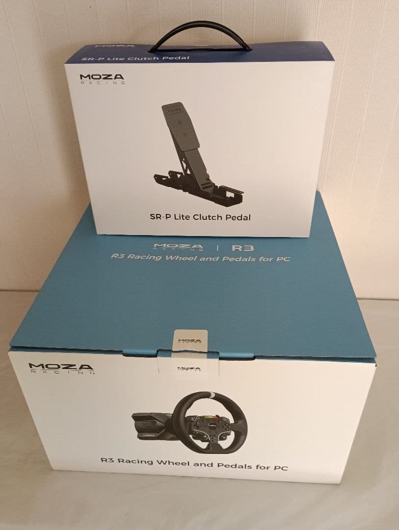 MOZA R3　ハンコン　ダイレクトドライブ　別売のクラッチペダル付き