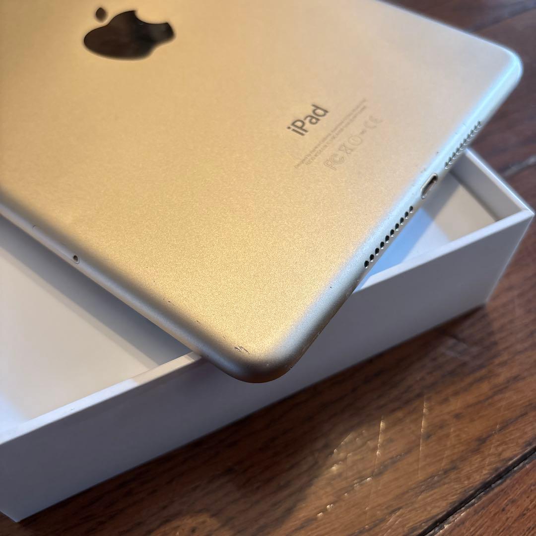 Apple iPad mini 4 64GB 本体 SIMロックフリー