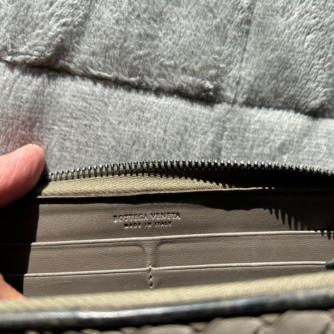 BOTTEGA VENETA グレー レザー 長財布 編み込みデザイン