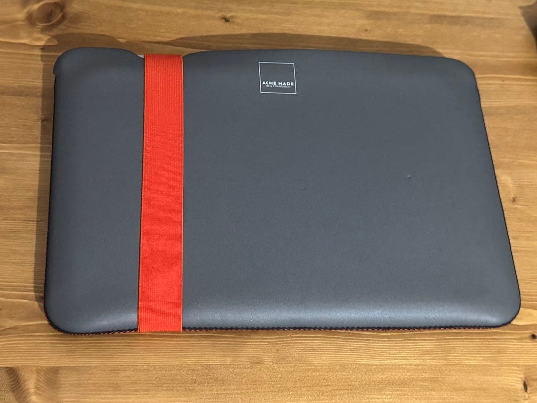 MacBookAir 11.6インチ【充電器付属】