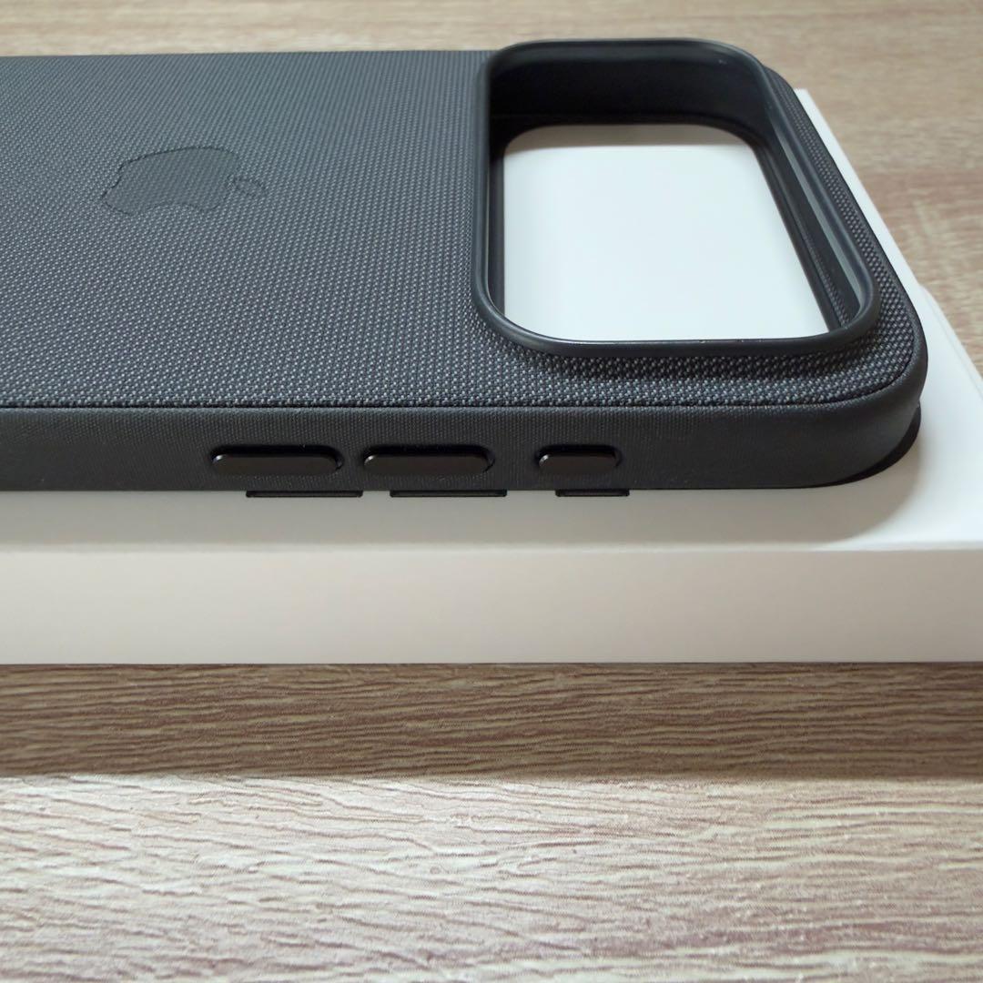 iPhone 17 Pro Max テックウーブンケース ブラック