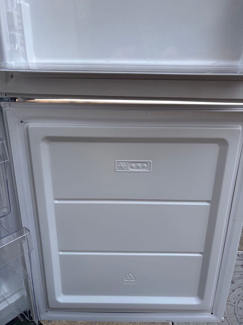 2023年製 超美品 ニトリ 冷蔵庫 NTR-140WH 140L 家電　配達可