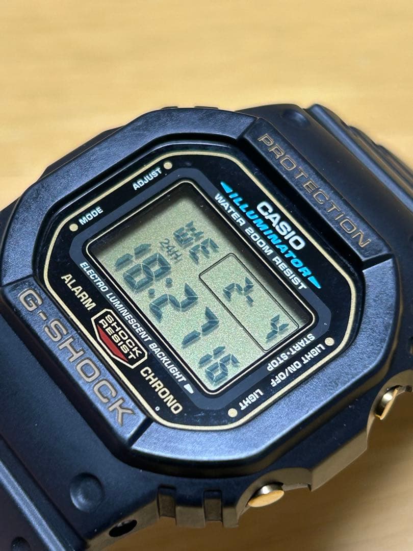 casio G-SHOCK ジーショックDW-5600E 良好　美品　ゴールド