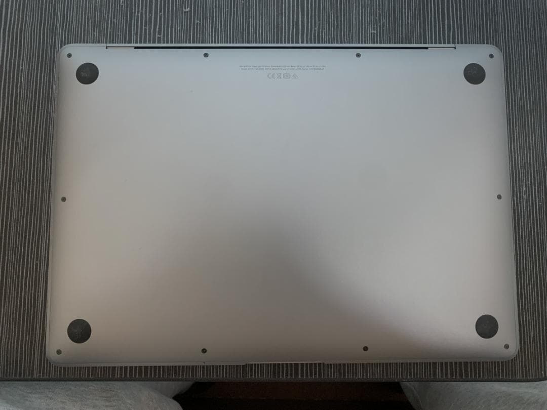 ジャンク MacBook Air A2179 2020 i5/8GB/256GB