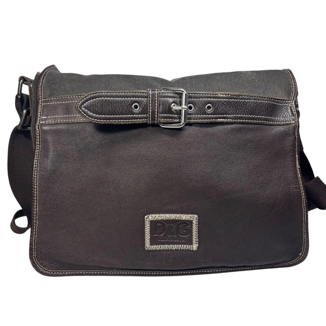 D&G DOLCE&GABBANA メッセンジャーバッグ　A4収納可能　肩掛け