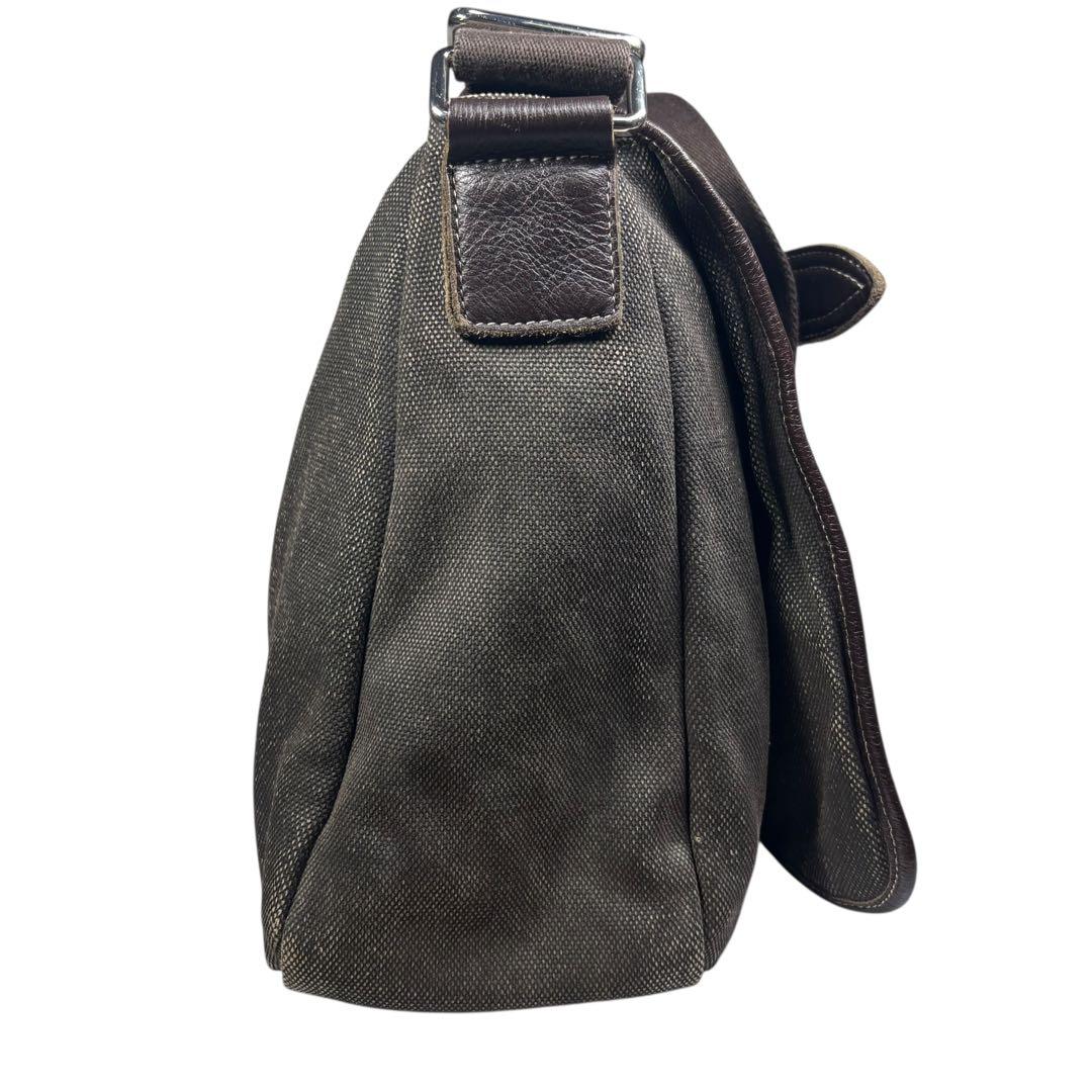 D&G DOLCE&GABBANA メッセンジャーバッグ　A4収納可能　肩掛け