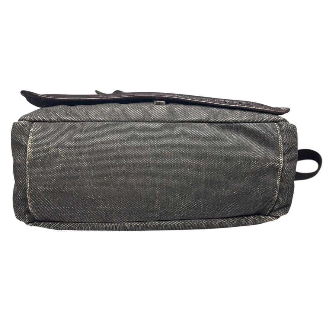 D&G DOLCE&GABBANA メッセンジャーバッグ　A4収納可能　肩掛け