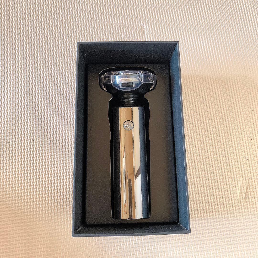 電気シェーバー 髭剃り 電動 メンズ 回転式3枚刃 乾湿両用 USB充電式