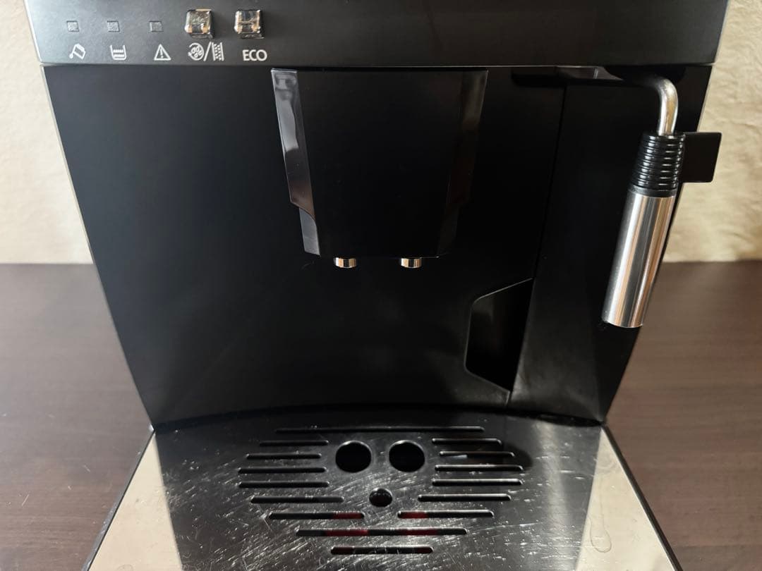 デロンギ　マグニフィカ　全自動コーヒーマシン　ESAM03110 ブラック