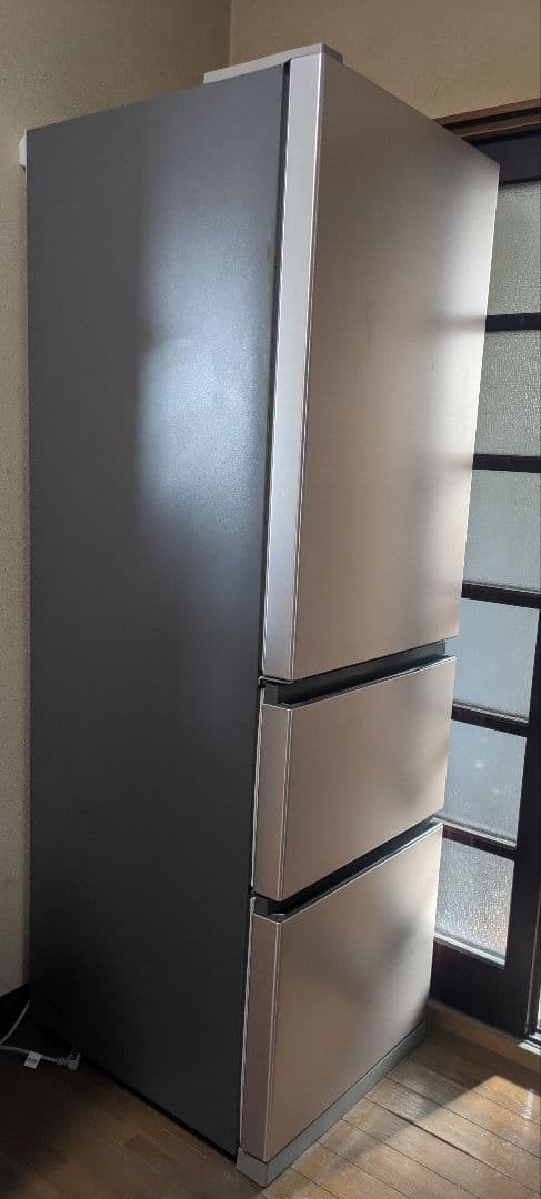 きりん【美品】日立冷蔵庫　2022年製315L 左開き