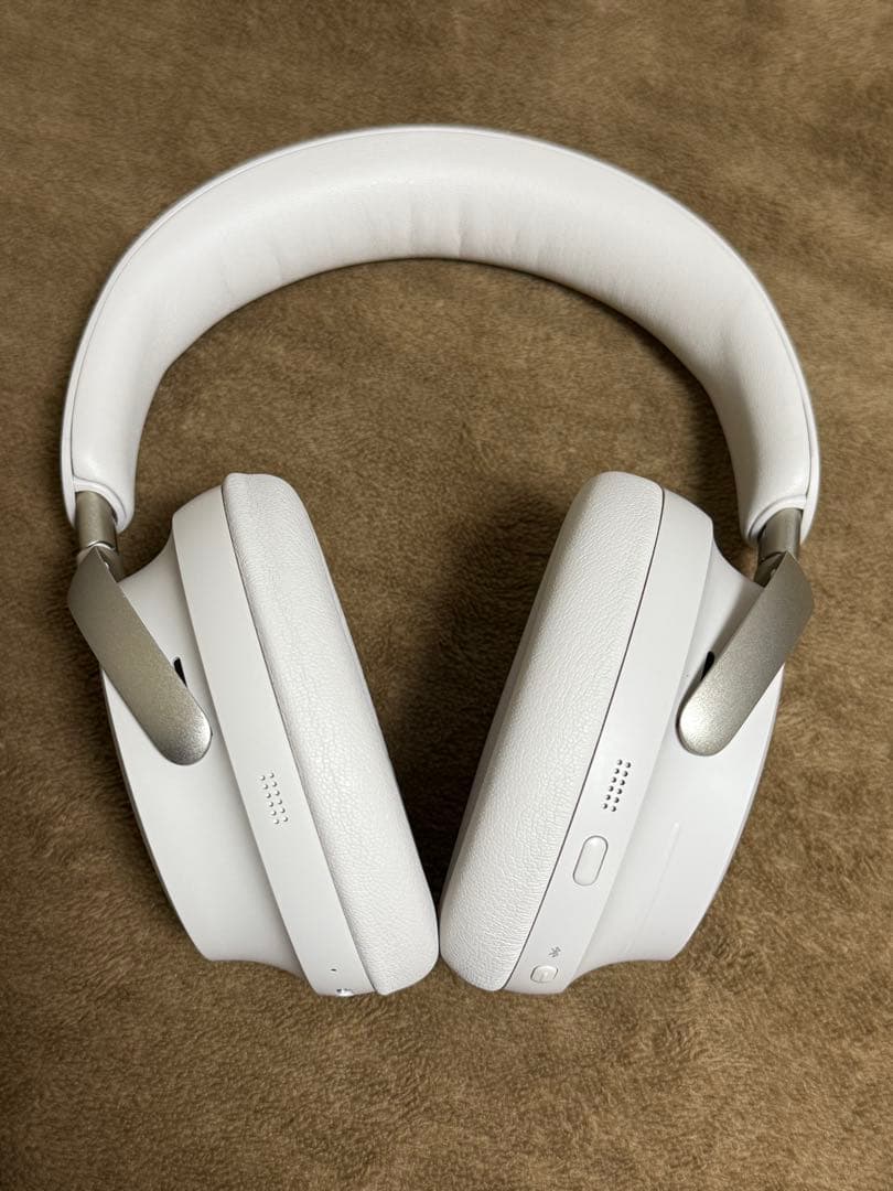 美品 BOSE QuietComfort Ultra ワイヤレスヘッドホン