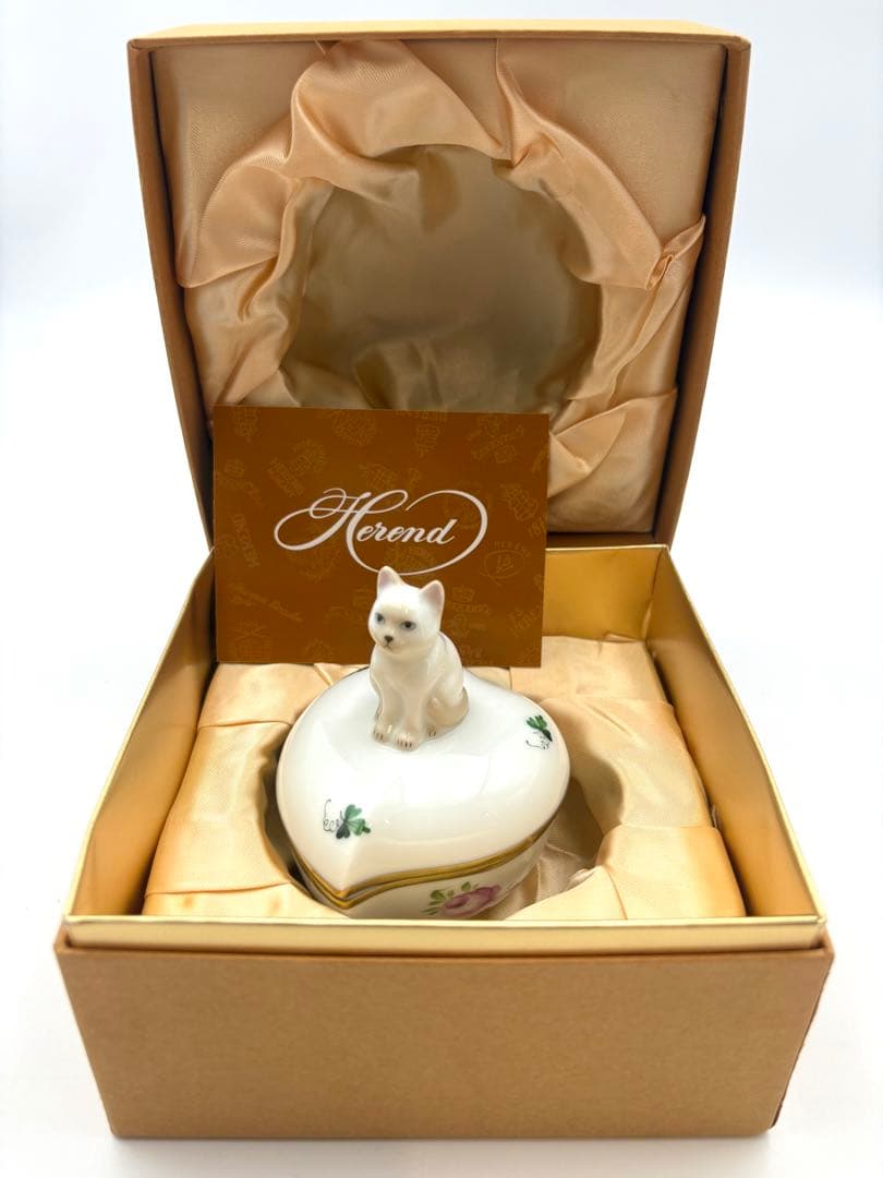 未使用保管品　ヘレンド 猫　ハート　ウィーンの薔薇　小物入れ　ボンボニエール箱付