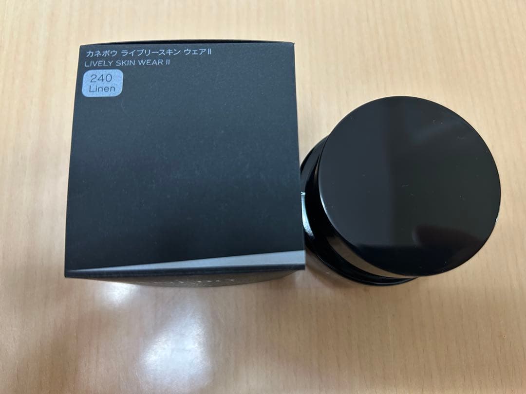 カネボウ　ライブリースキン　ウェアⅡ 240