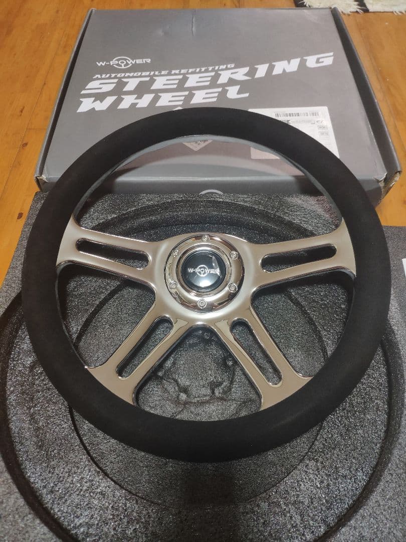 新品 ハーフラップスエードレザー ビレットステアリング350 MOMOピッチ70