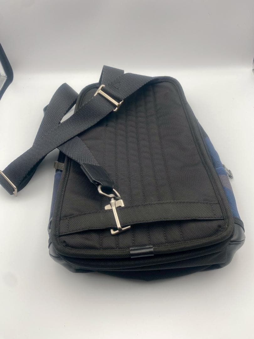 TUMI サラトガ 222393 迷彩ボディバッグ ネイビー ワンショルダー 黒