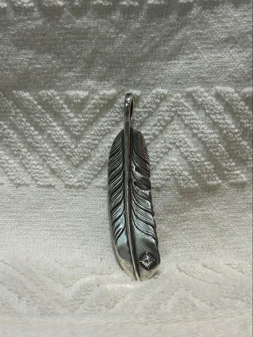 ARIZONAFREEDOM羽根ネックレス　フェザー太陽神K18 右向き