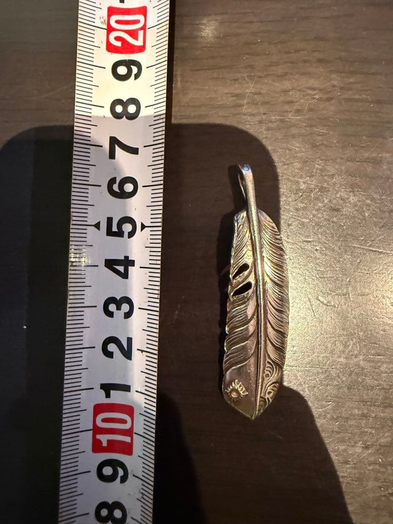 ARIZONAFREEDOM羽根ネックレス　フェザー太陽神K18 右向き