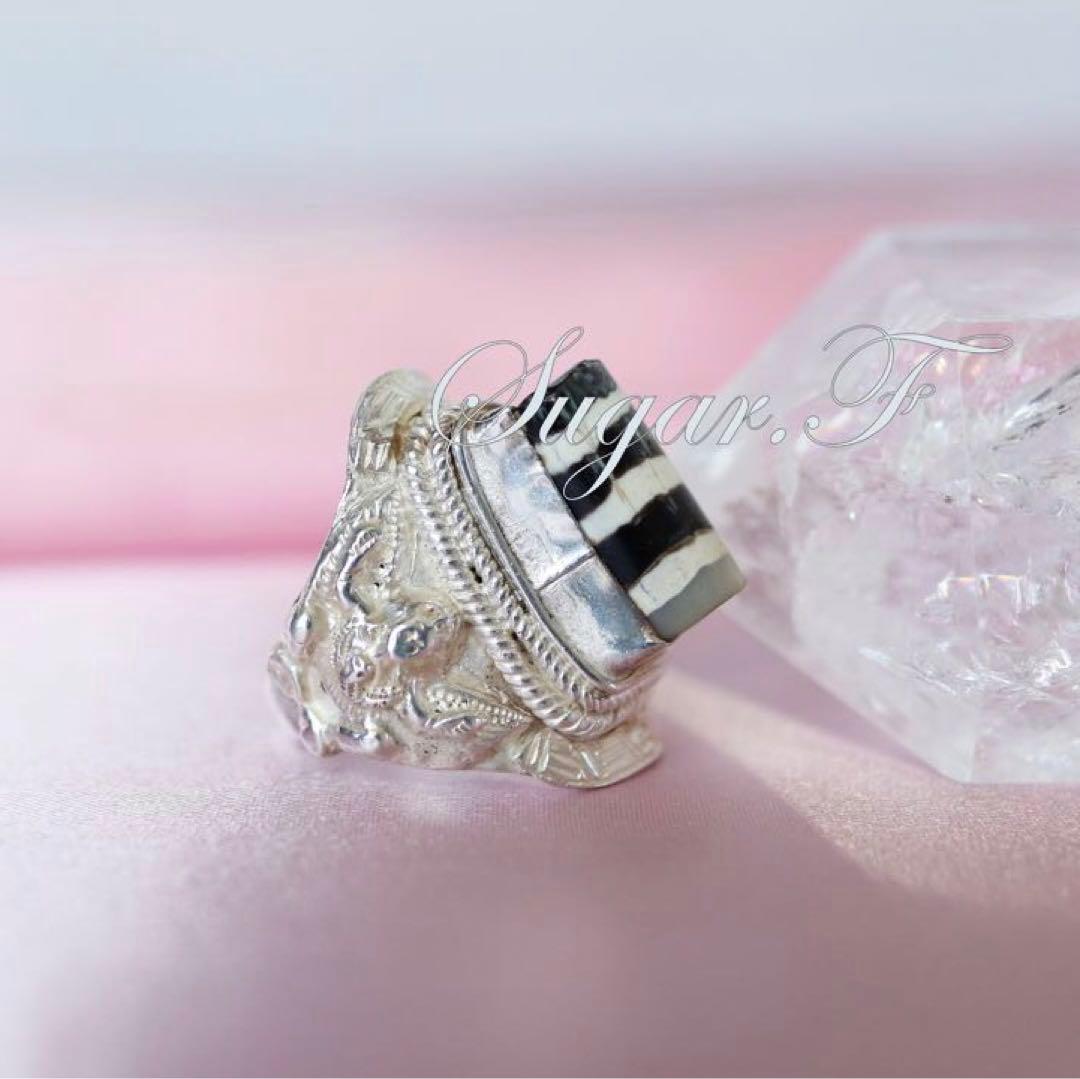 Dzi ring 線天珠　チョンジー指輪