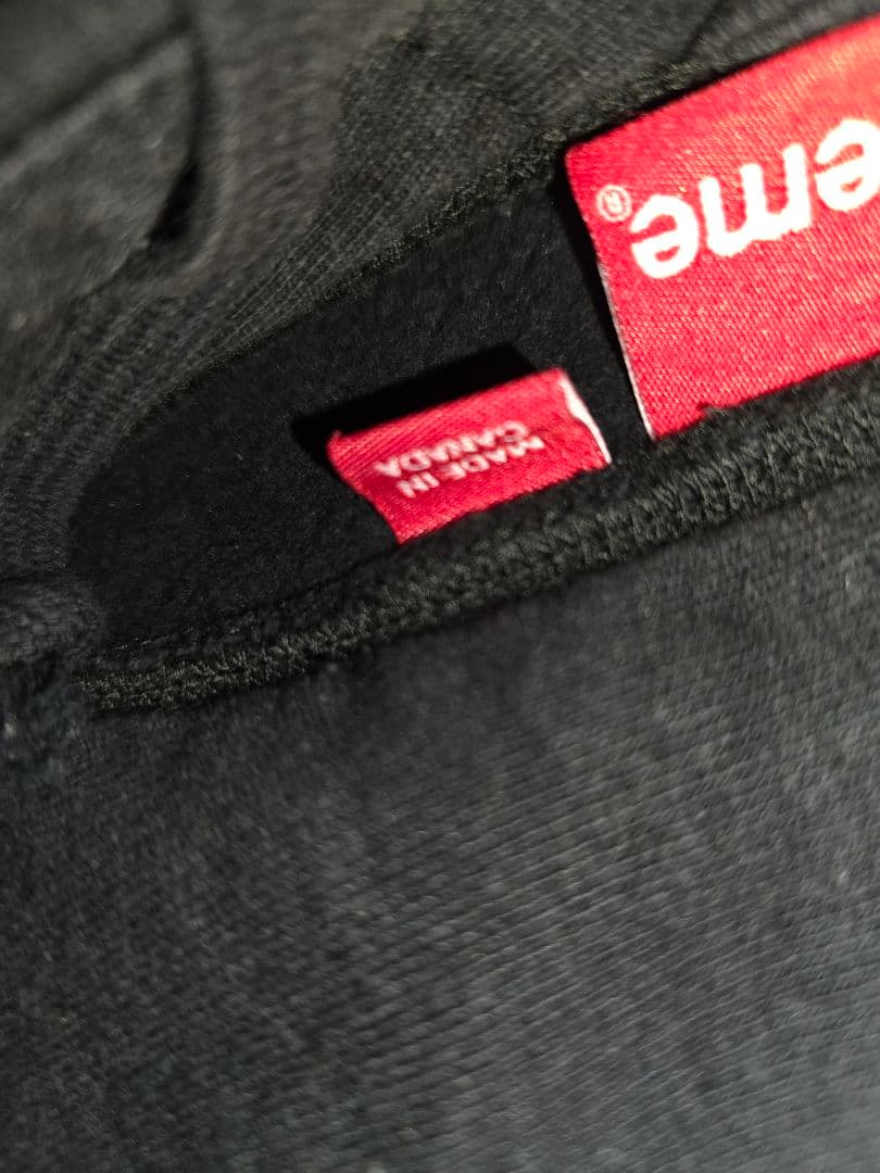 Supreme 19ss 　センター刺繍パイルロゴ パーカー　シュプリーム