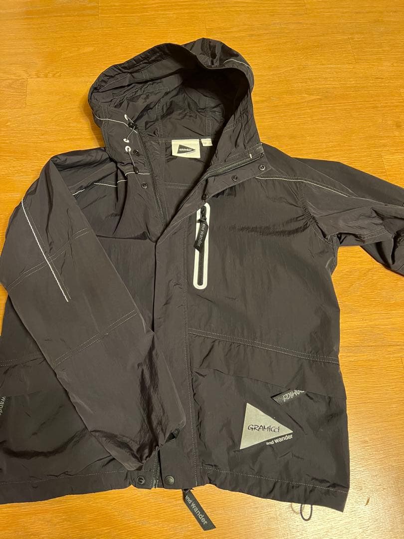 Gramicci x AND WANDERパッチワークウィンドパーカー Sサイズ
